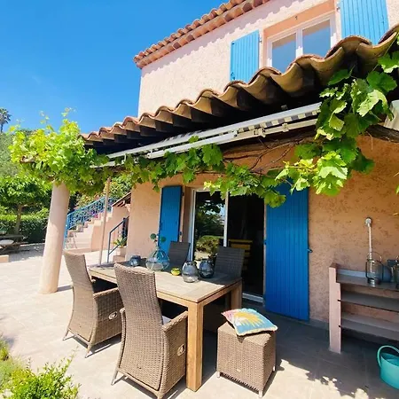 Behagliches Reihenendhaus Mit Schoner Terrasse 펜션 *