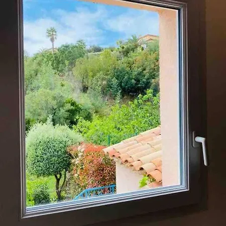 Behagliches Reihenendhaus Mit Schoner Terrasse *