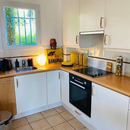Behagliches Reihenendhaus Mit Schoner Terrasse *