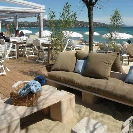 펜션 Behagliches Reihenendhaus Mit Schoner Terrasse 생트막시메