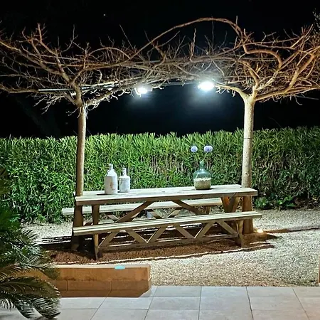 펜션 Behagliches Reihenendhaus Mit Schoner Terrasse
