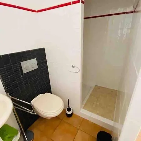 Behagliches Reihenendhaus Mit Schoner Terrasse * Sainte-Maxime